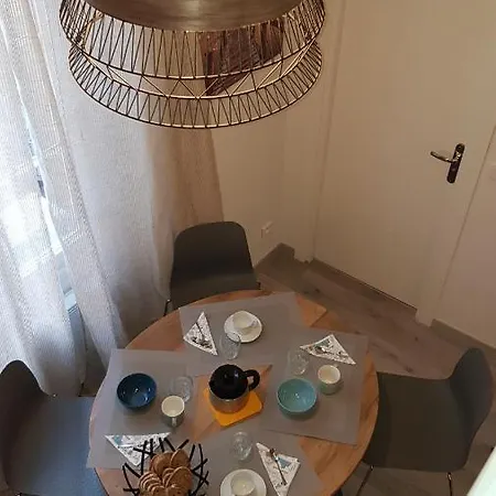 Studio En Duplex Centre Nice/ Port /vieille-ville. *